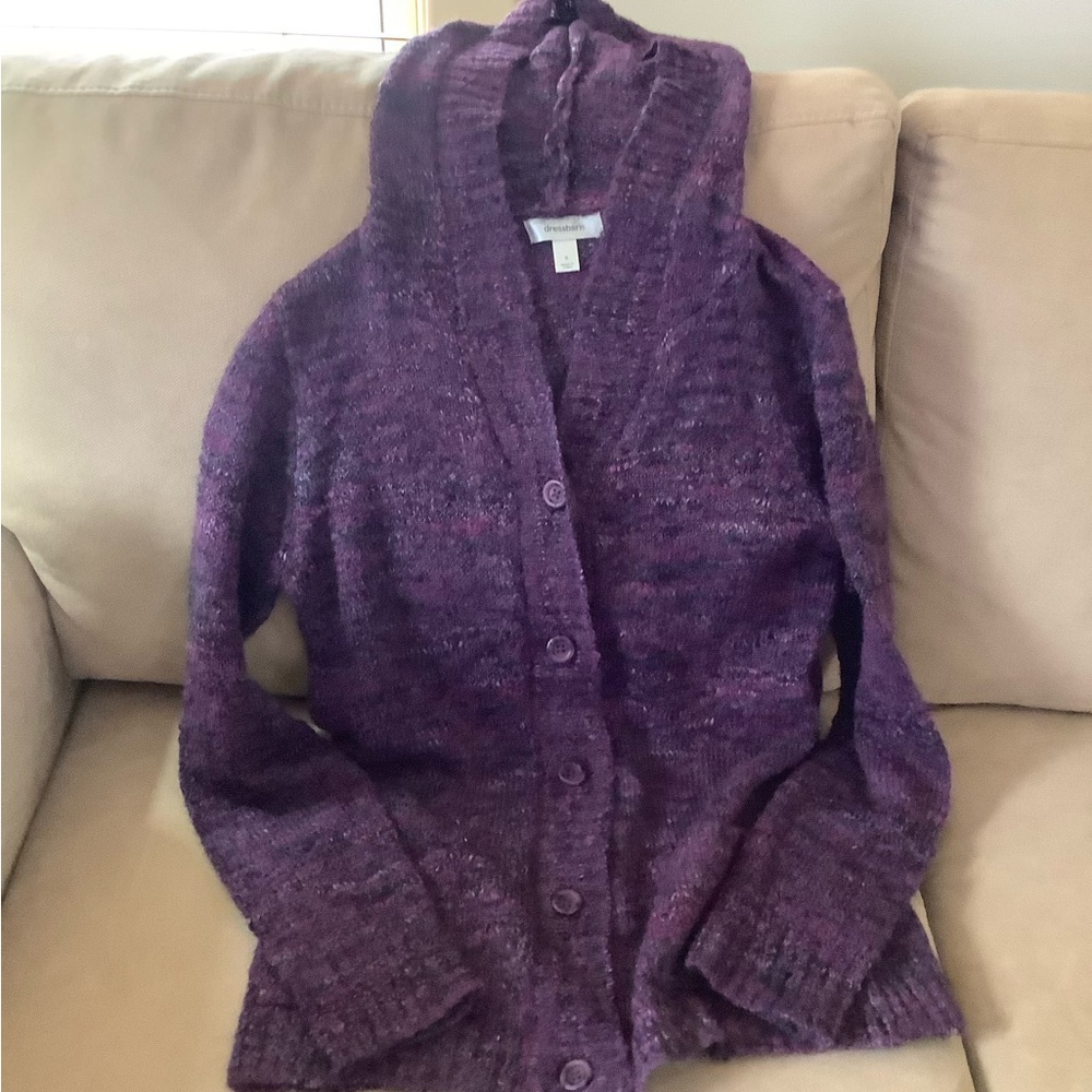 Sweaters - Picture 6 of 6